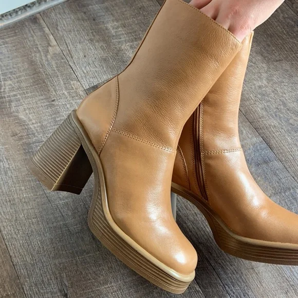 Steve Madden Tan Ankle Boots - Picture 12 of 14